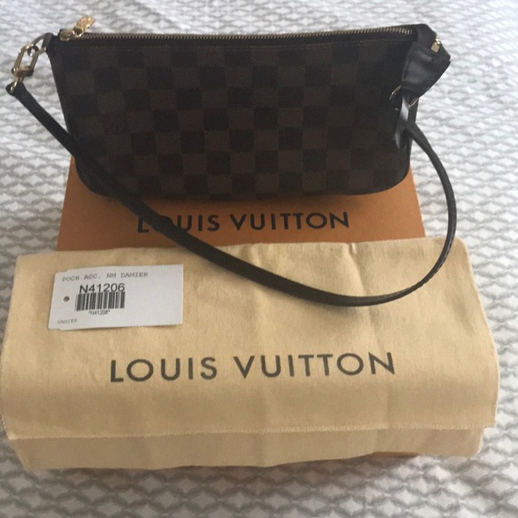 Louis Vuitton Handbags - Authentic Louis Vuitton pochette damier ebene